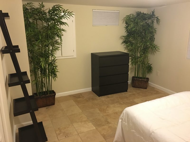 $800 Excellent location. Very clean and well maintained.