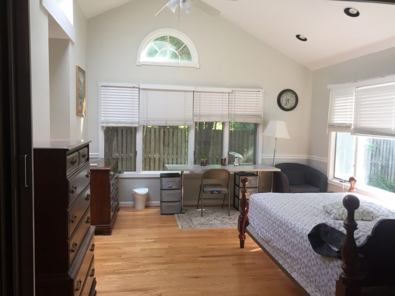 Fully furnished spacious sunny room on main level with private full bathroom walk in closet and entrance close to NIH FDA NRC NIST all utilities included