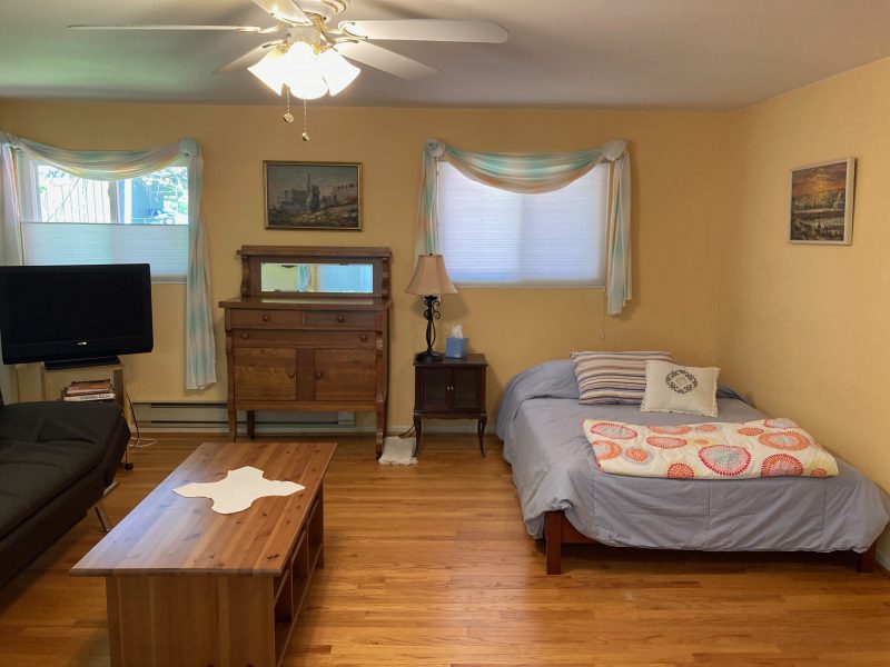 Charming Furnished In Law Suite with Private Entry & Bath; close to NIH