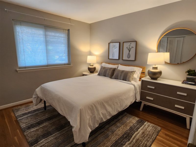 Furnished Room – Great Location