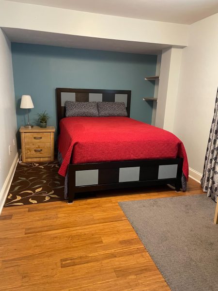 Private Room in SILVER SPRING /Quiet Neighborhood close to MTA to DC/VA
