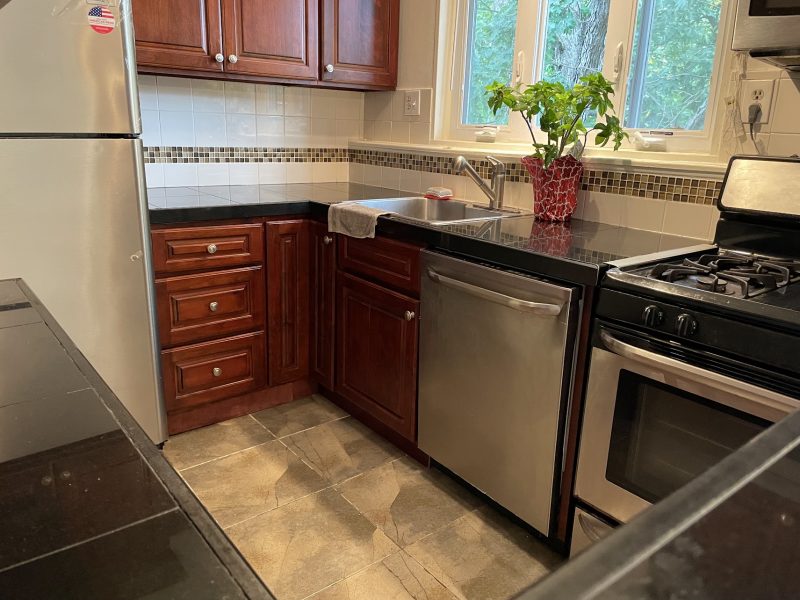 Furnished Two Bedroom condo, N. Bethesda, walk to metro, min to I-270/495, one stop to NIH