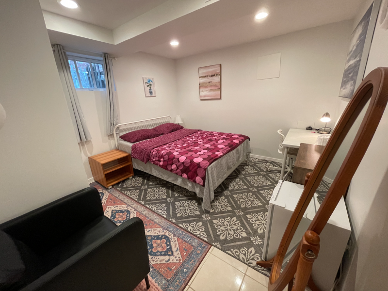 Walk distance to NIH ~~ Big Room in Single House -$1,000/month_Female prefer