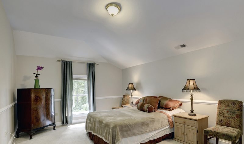 Upscale area, 1 bd apartment, fully furnished, bright,  scenic, quite, car park