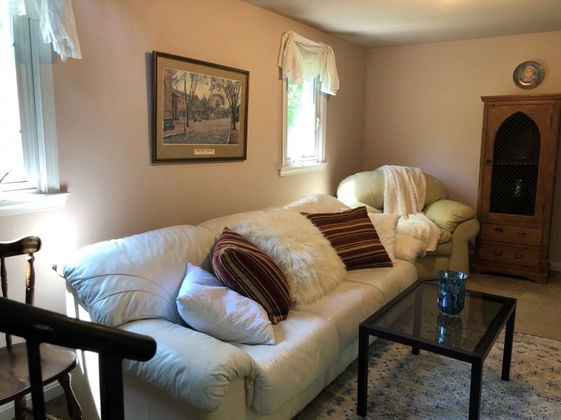 Basement Apartment for Rent in a house Across NIH and Navy Hospital – Medical Center Metro Station