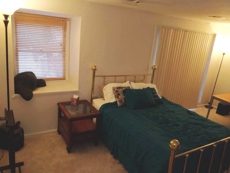 Large furnished suite with private bathroom and entrance, 11-minute drive to NIH