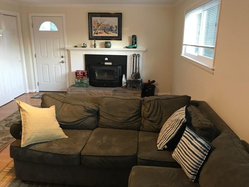 Newly renovated 1 Bedroom Garden Apartment fully furnished 2.5 miles from NIH