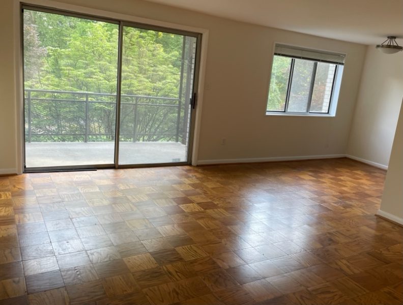 1 BR/1 Bath Condo – Just Steps from the Grosvenor Metro, and Just One Stop Away from NIH/WRMC!