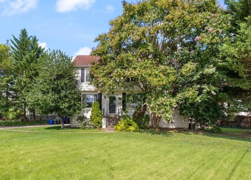Bethesda Single Family Home – Walking distance to NIH, YMCA, Top Schools