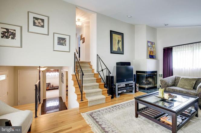 Affordable and Convenient – Redline Metro Single Family Home