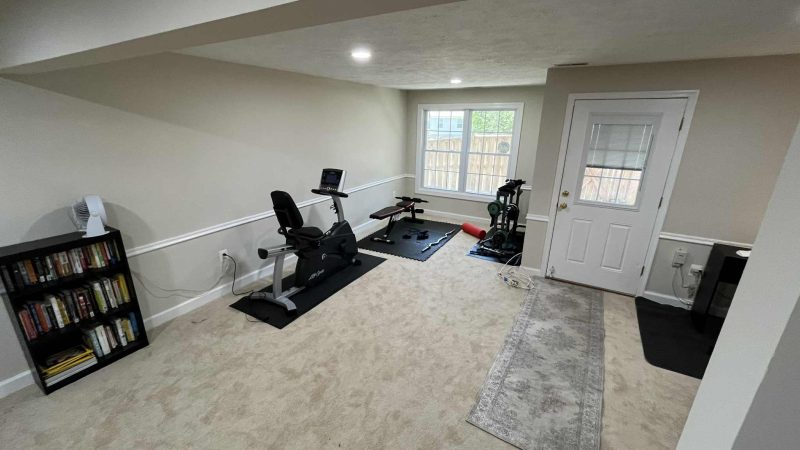 Bedroom with Ensuite Full Bathroom and Large Walk-In Closet – Germantown, Maryland – House Share – Available Immediately (Under 4 miles to NIST)