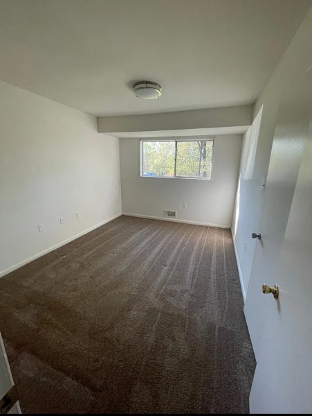2 Bedroom 1 Bath – Near the Grosvenor Metro