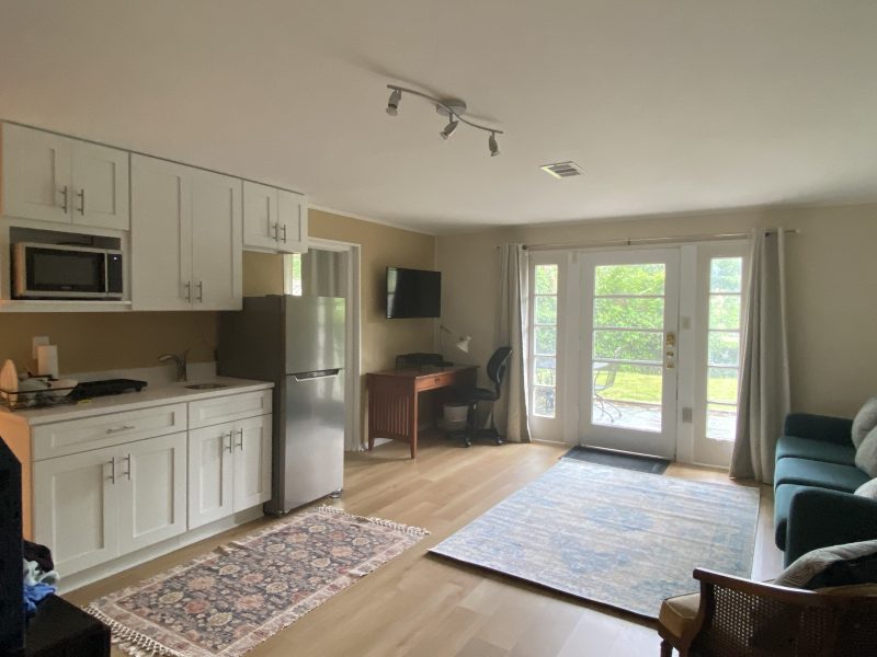 Sunny, modern, private 1 bedroom apt.  Walk, bike or bus to NIH.  Six month lease